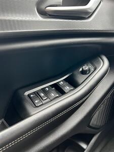 2023 Jeep Grand Cherokee L Laredo   - Photo 22 - Macomb, IL 61455