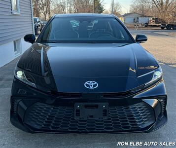 2025 Toyota Camry SE   - Photo 6 - Macomb, IL 61455
