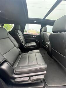 2023 GMC Yukon Denali   - Photo 12 - Macomb, IL 61455