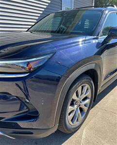 2024 Toyota Grand Highlander Limited   - Photo 5 - Macomb, IL 61455