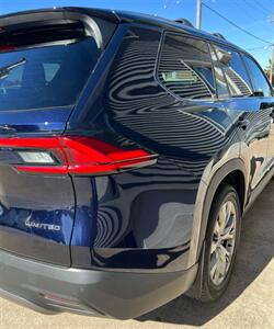 2024 Toyota Grand Highlander Limited   - Photo 8 - Macomb, IL 61455