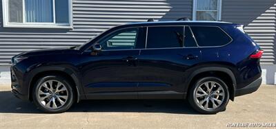 2024 Toyota Grand Highlander Limited   - Photo 3 - Macomb, IL 61455