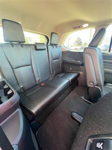 2024 Toyota Grand Highlander Limited   - Photo 12 - Macomb, IL 61455