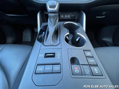 2023 Toyota Highlander XLE   - Photo 21 - Macomb, IL 61455