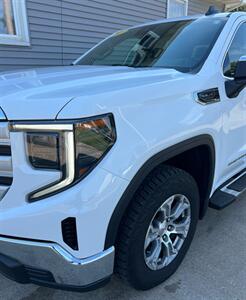 2023 GMC Sierra 1500 SLE - Photo 5 - Macomb, IL 61455