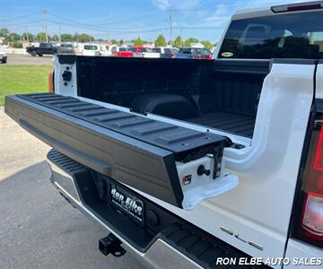 2023 GMC Sierra 1500 SLE - Photo 23 - Macomb, IL 61455