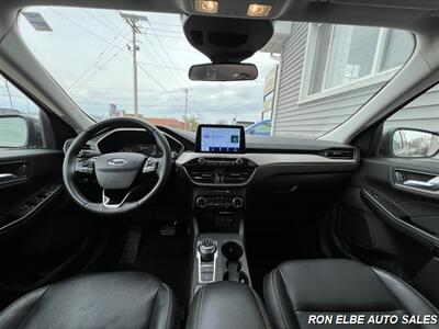 2022 Ford Escape SEL   - Photo 16 - Macomb, IL 61455