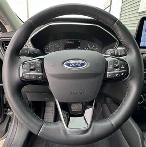 2022 Ford Escape SEL   - Photo 17 - Macomb, IL 61455