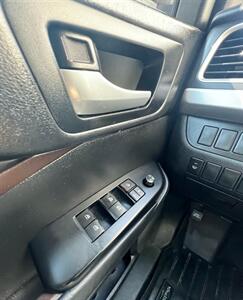 2015 Toyota Highlander XLE   - Photo 19 - Macomb, IL 61455