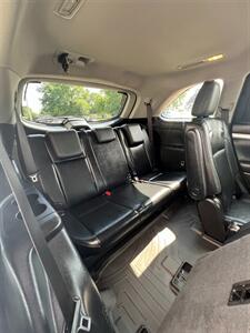 2015 Toyota Highlander XLE   - Photo 13 - Macomb, IL 61455