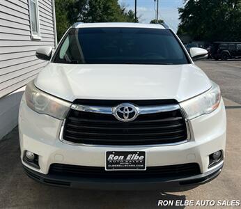 2015 Toyota Highlander XLE   - Photo 6 - Macomb, IL 61455