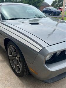 2012 Dodge Challenger R/T Classic - Photo 7 - Macomb, IL 61455