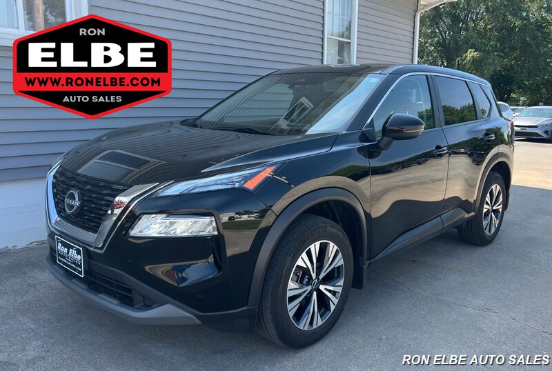 2023 Nissan Rogue SV - Photo 1 - Macomb, IL 61455