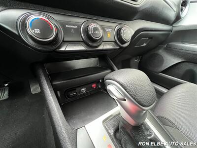 2024 Kia Forte LXS   - Photo 18 - Macomb, IL 61455