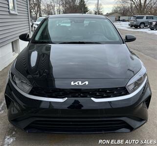 2024 Kia Forte LXS   - Photo 6 - Macomb, IL 61455