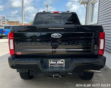 2022 Ford F-250 Super Duty Lariat   - Photo 11 - Macomb, IL 61455