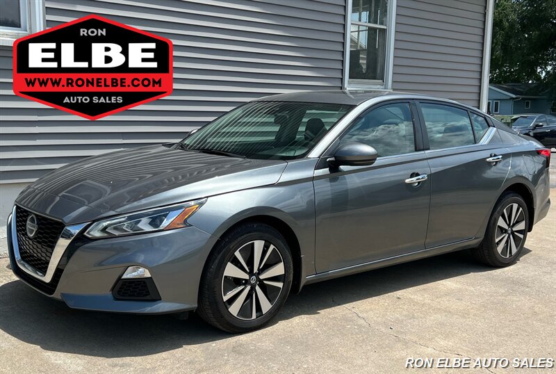 2022 Nissan Altima 2.5 SV  