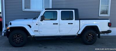 2022 Jeep Gladiator Sport   - Photo 3 - Macomb, IL 61455