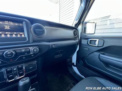 2022 Jeep Gladiator Sport   - Photo 18 - Macomb, IL 61455