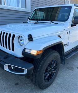 2022 Jeep Gladiator Sport   - Photo 5 - Macomb, IL 61455
