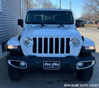 2022 Jeep Gladiator Sport   - Photo 6 - Macomb, IL 61455