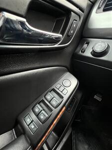2016 Chevrolet Tahoe LTZ   - Photo 18 - Macomb, IL 61455
