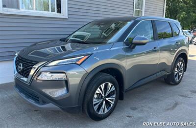 2023 Nissan Rogue SV   - Photo 2 - Macomb, IL 61455