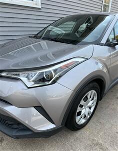 2019 Toyota C-HR LE   - Photo 4 - Macomb, IL 61455