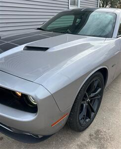 2017 Dodge Challenger R/T   - Photo 5 - Macomb, IL 61455