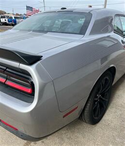 2017 Dodge Challenger R/T   - Photo 8 - Macomb, IL 61455