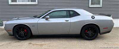 2017 Dodge Challenger R/T   - Photo 3 - Macomb, IL 61455