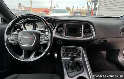 2017 Dodge Challenger R/T   - Photo 12 - Macomb, IL 61455