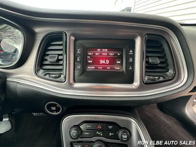 2017 Dodge Challenger R/T   - Photo 16 - Macomb, IL 61455
