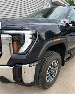 2024 GMC Sierra 2500HD SLE   - Photo 5 - Macomb, IL 61455