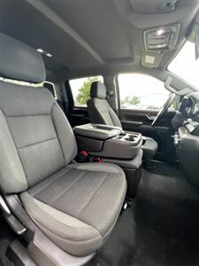 2024 GMC Sierra 2500HD SLE   - Photo 13 - Macomb, IL 61455