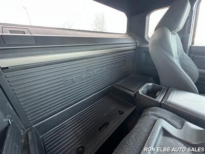2024 Toyota Tacoma SR   - Photo 11 - Macomb, IL 61455
