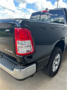 2019 RAM 1500 Big Horn   - Photo 8 - Macomb, IL 61455