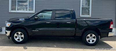 2019 RAM 1500 Big Horn   - Photo 3 - Macomb, IL 61455