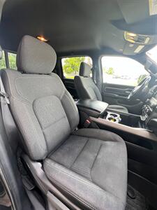 2019 RAM 1500 Big Horn   - Photo 11 - Macomb, IL 61455
