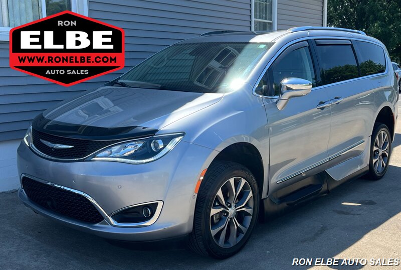 2018 Chrysler Pacifica Limited   - Photo 1 - Macomb, IL 61455