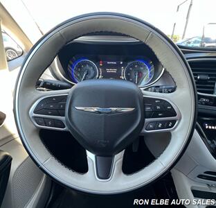 2018 Chrysler Pacifica Limited   - Photo 18 - Macomb, IL 61455