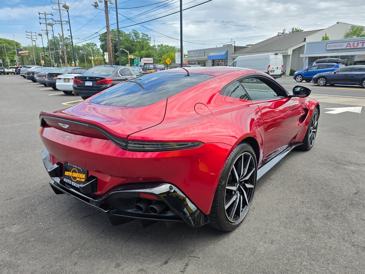 2020 Aston Martin Vantage - Photo 8 - Red Bank, NJ 07701