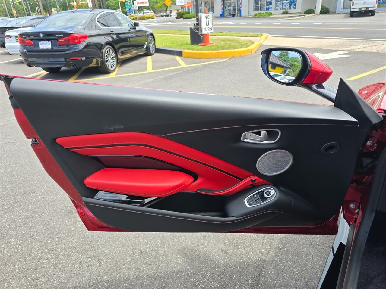 2020 Aston Martin Vantage - Photo 23 - Red Bank, NJ 07701