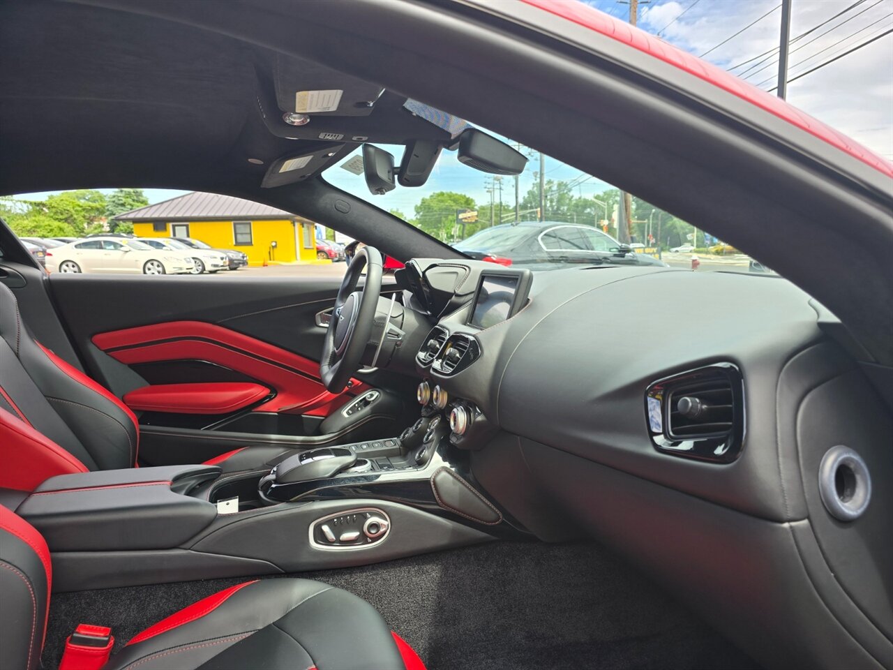 2020 Aston Martin Vantage - Photo 22 - Red Bank, NJ 07701