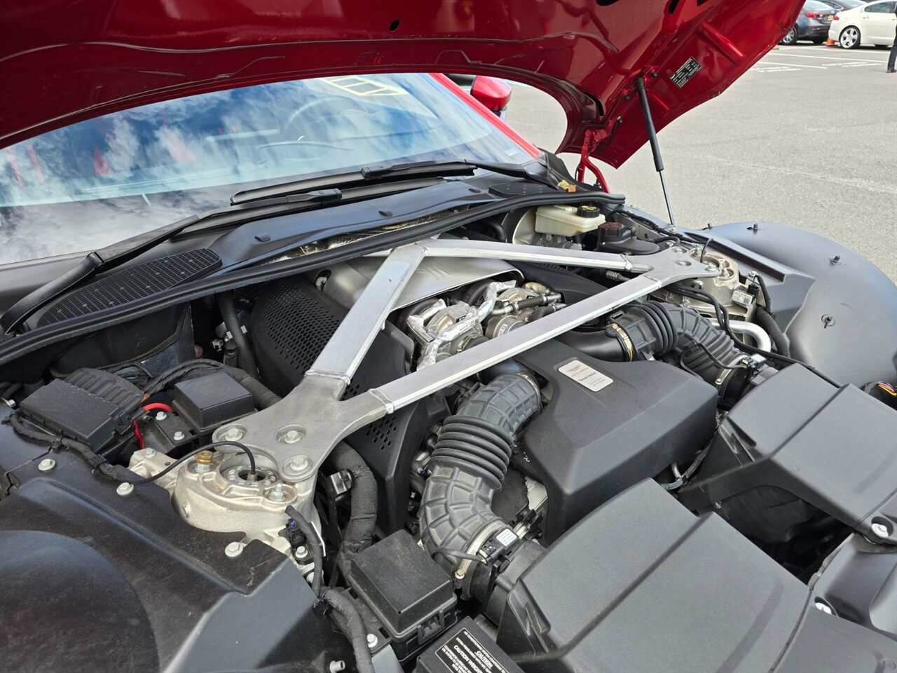 2020 Aston Martin Vantage - Photo 27 - Red Bank, NJ 07701