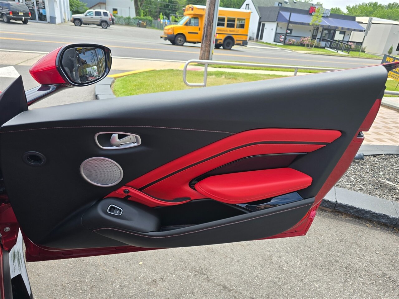 2020 Aston Martin Vantage - Photo 24 - Red Bank, NJ 07701