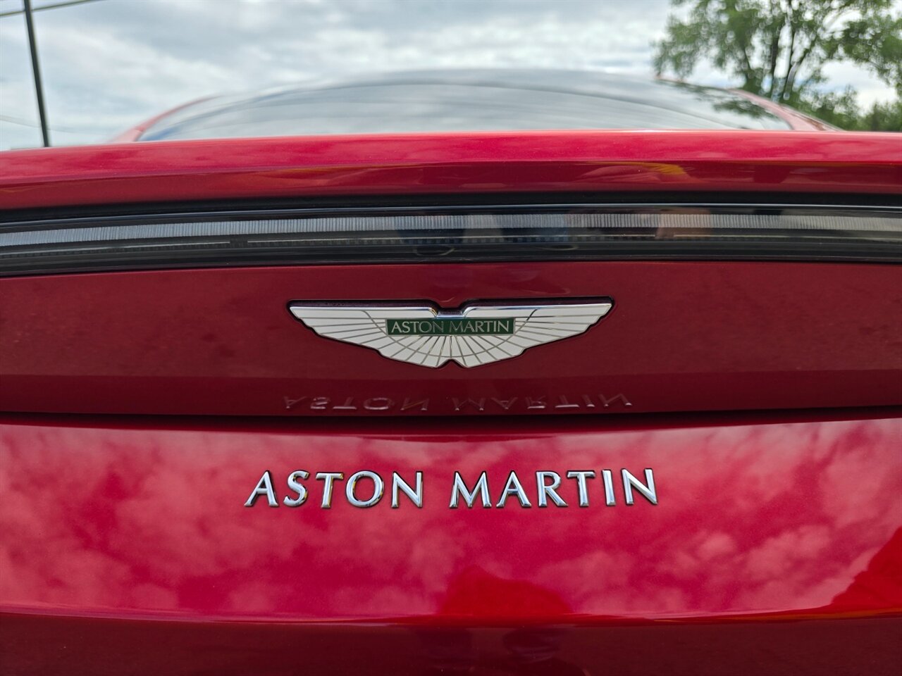2020 Aston Martin Vantage - Photo 33 - Red Bank, NJ 07701