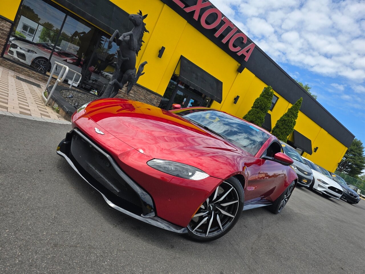 2020 Aston Martin Vantage - Photo 3 - Red Bank, NJ 07701