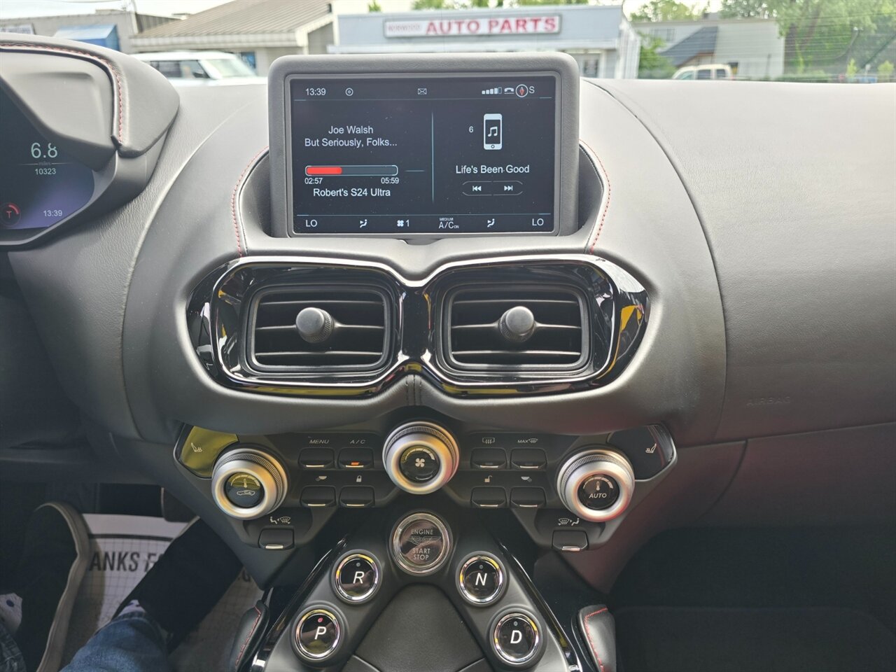 2020 Aston Martin Vantage - Photo 11 - Red Bank, NJ 07701