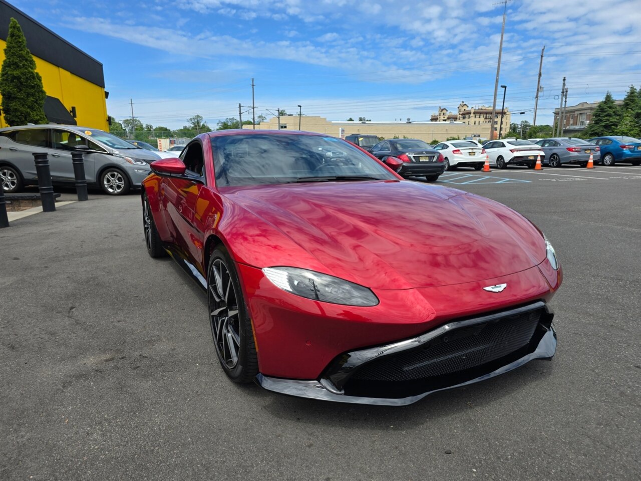 2020 Aston Martin Vantage - Photo 7 - Red Bank, NJ 07701